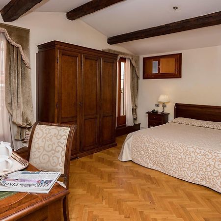 Hotel Dell'Opera Venedig Eksteriør billede