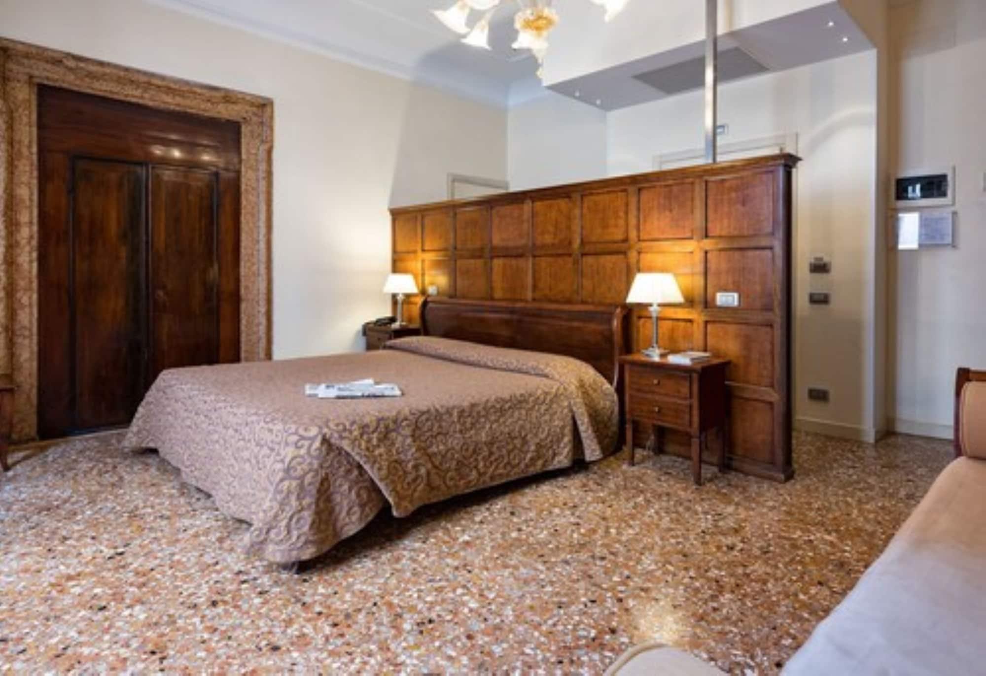 Hotel Dell'Opera Venedig Eksteriør billede